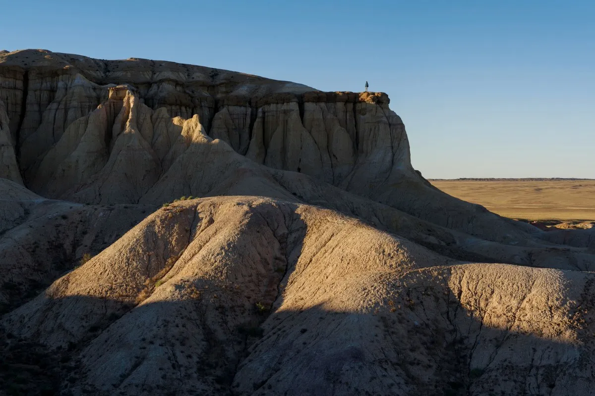 Exploring the Tsagaan Suvarga Hills